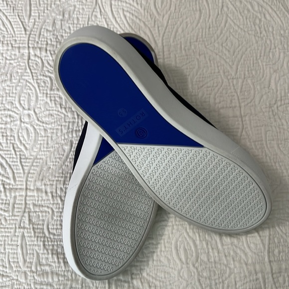 Rothy’s slip on sneaker in deep navy - Picture 3 of 4